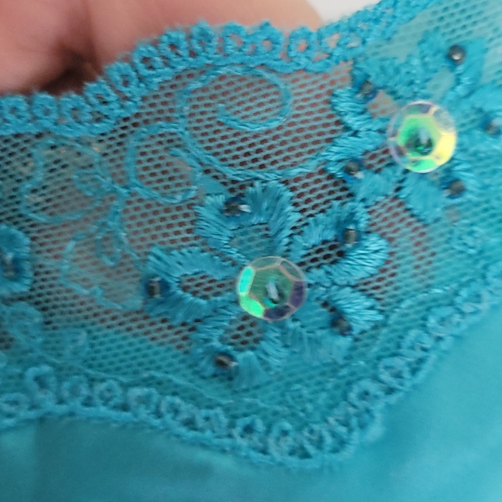 Intimates - Picture 4 of 6